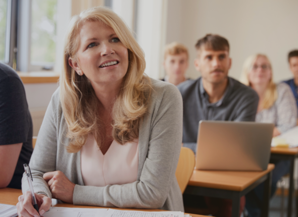 Learning programmes for adults with smart progression